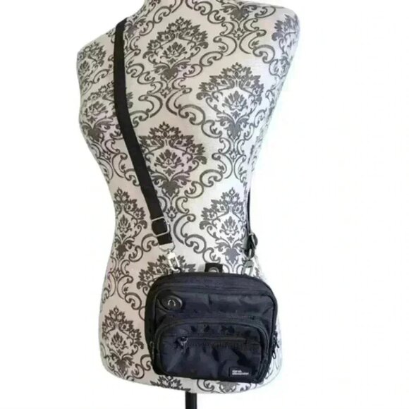 Derek Alexander Crossbody Bag Camera Black Nylon Unisex Square Long Strap Zipper - Picture 2 of 14